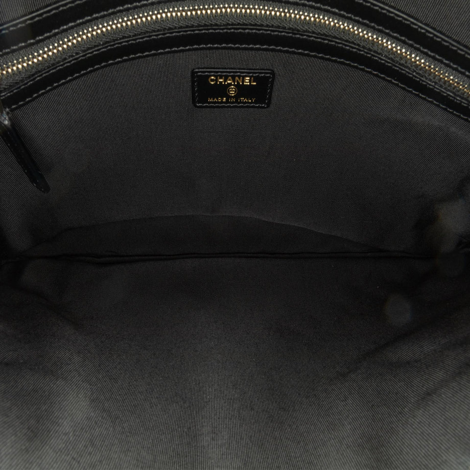 Chanel Large Quilted Caviar Boy O Case Clutch (SHG-AMsEwy)
