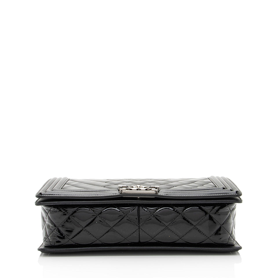 Chanel Patent Leather Chevron New Medium Boy Bag (SHF-jPhBdY)