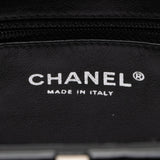 Chanel Patent Leather Timeless Clutch (SHF-QRt3pK)