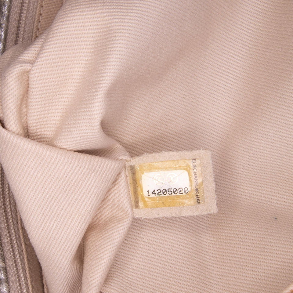 Chanel Quilted Aged Calfskin On The Rocks Flap