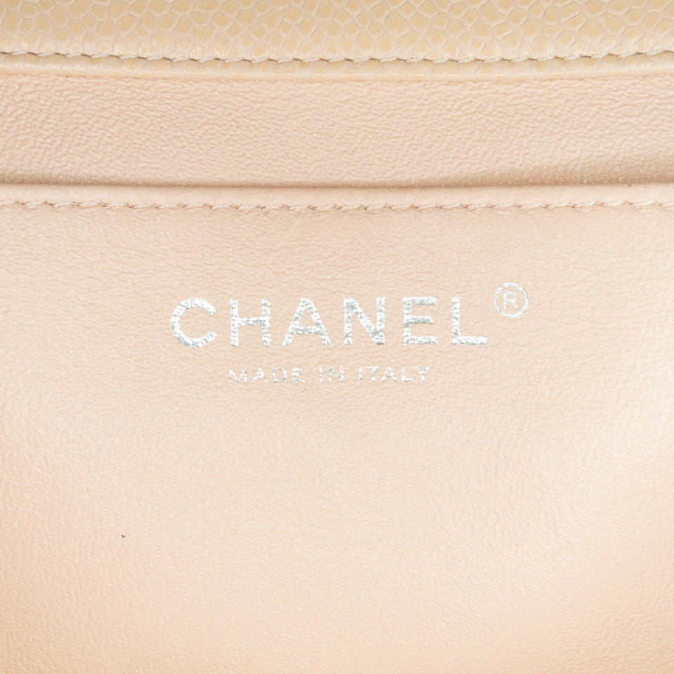 Chanel Quilted Caviar Flap Clutch with Chain (SHG-7v4fjq)
