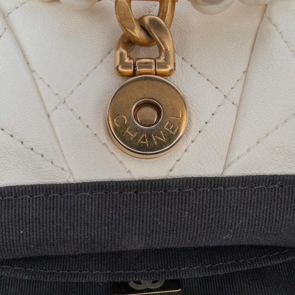 Chanel Quilted Lambskin Pearl Crown Handle Clutch Bag
