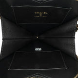Chanel Quilted Patent Calfskin CC Heart Clutch With Chain (SHG-D1UX0k)