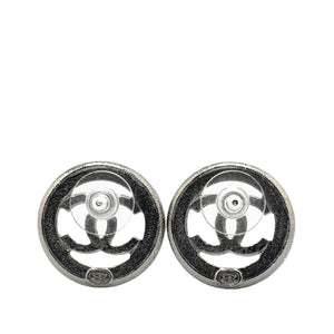 Chanel Ruthenium Pearl CC Round Push Back Earrings (SHG-Y0WMQt)
