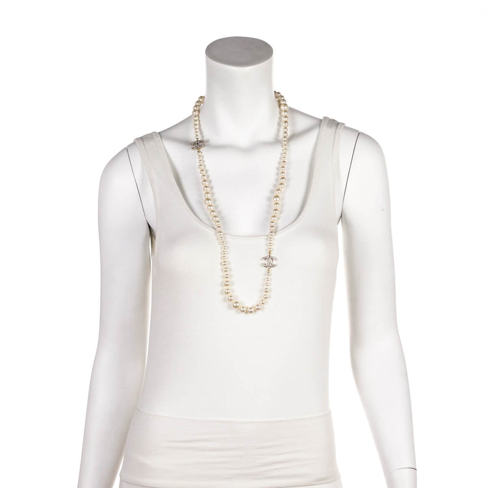 Chanel Faux Pearl CC Station Necklace