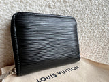 Louis Vuitton Zippy Coin Purse in Black Epi (RRP £390)