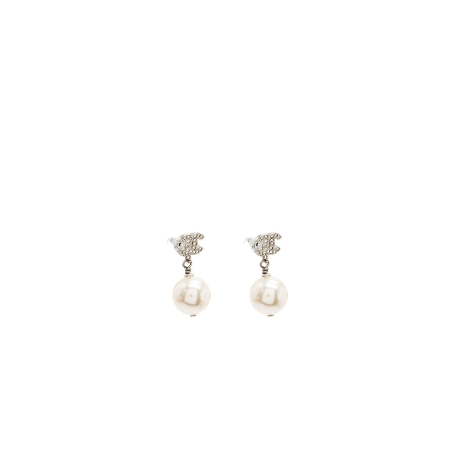 Chanel CC Logo Pearl Dropped Earrings Silver Tone