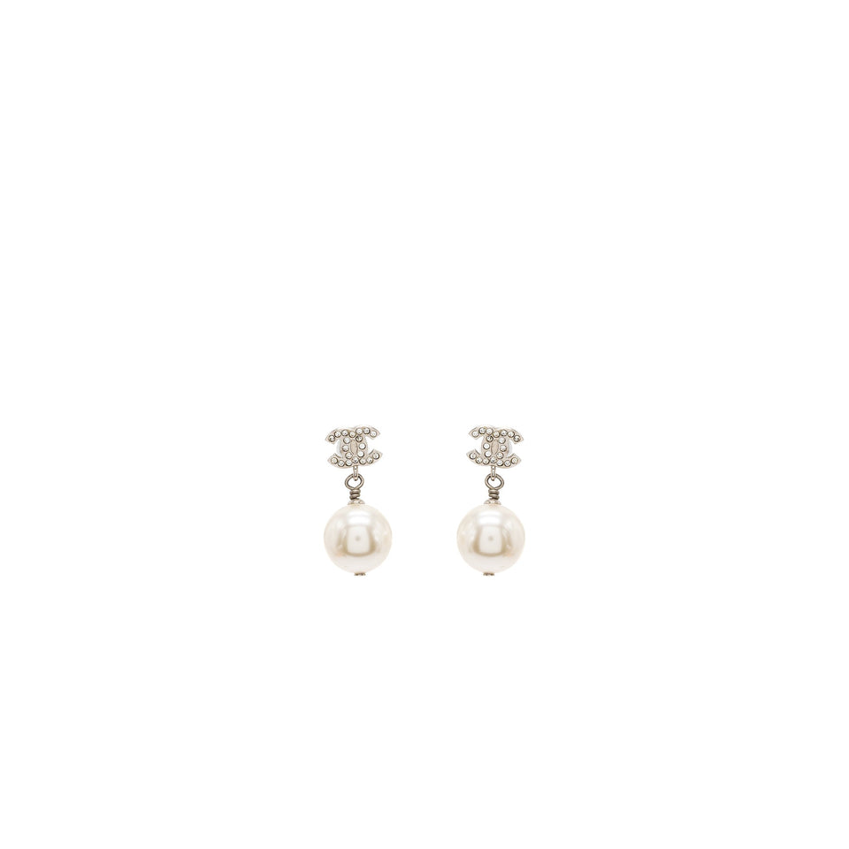 Chanel CC Logo Pearl Dropped Earrings Silver Tone
