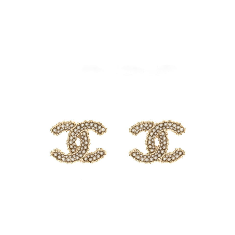 Chanel CC logo with mini pearl deco earrings light gold tone