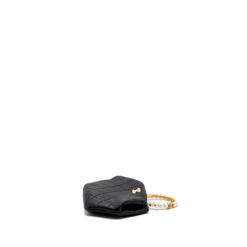 Chanel pearl round handle evening clutch lambskin black  (microchip)