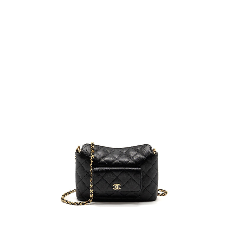 Chanel fold flap vanity clutch with chain caviar black