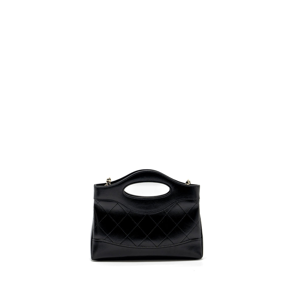 Chanel 24C mini 31 clutch with chain shiny calfskin black L (microchip)
