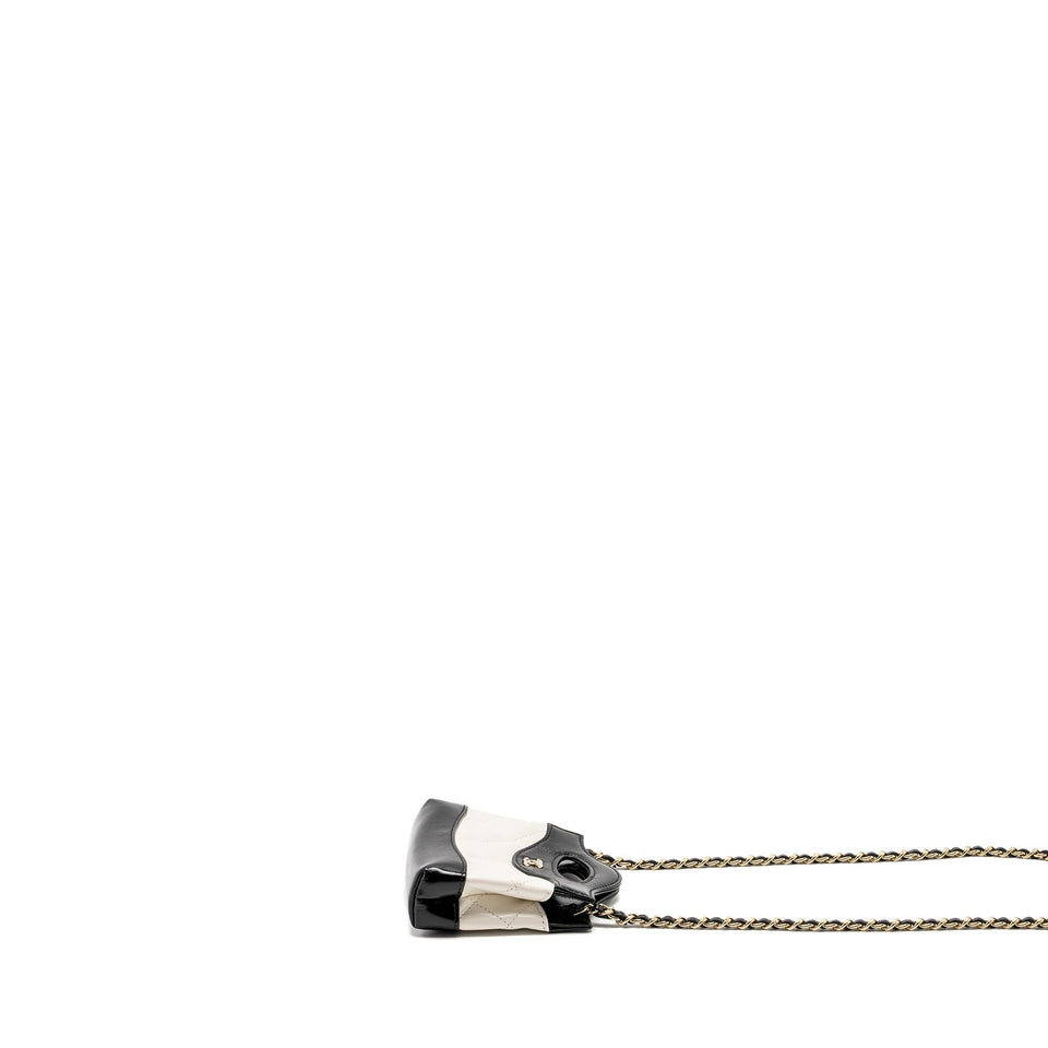 Chanel 31 Nano Clutch with Chain Shiny Lambskin White/Black L (Microchip)
