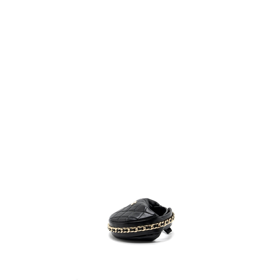 Chanel 23C round Clutch lambskin black  (microchip)