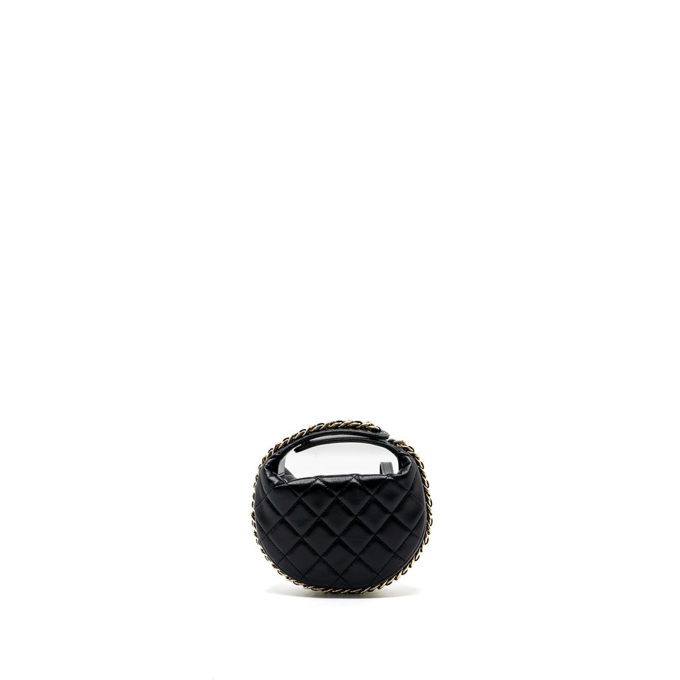Chanel 23C round Clutch lambskin black  (microchip)