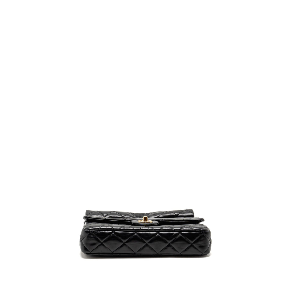 Chanel 23A quilted flap clutch calfskin black L (microchip)