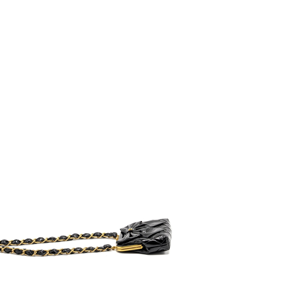 Chanel 24A Bowknot Clutch With Chain patent Crumpled Lambskin/Shiny Lambskin Black  (microchip)