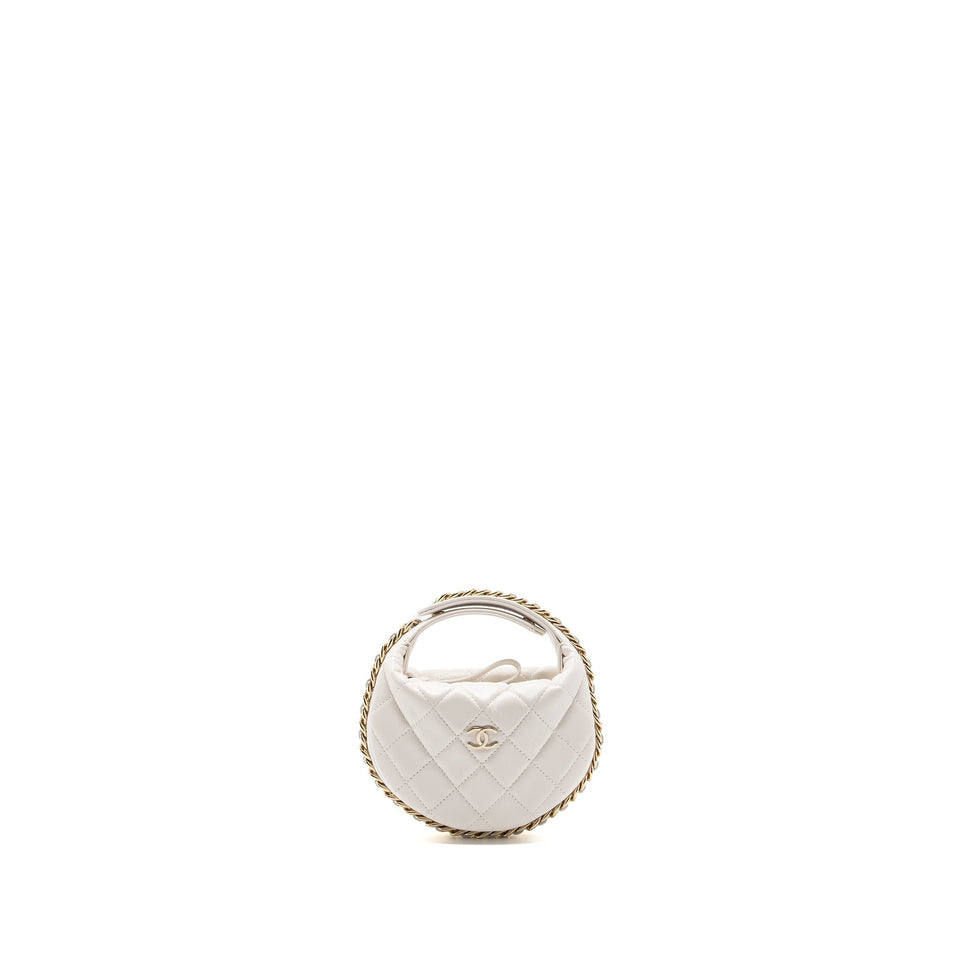 Chanel 23C round clutch lambskin white L (microchip)