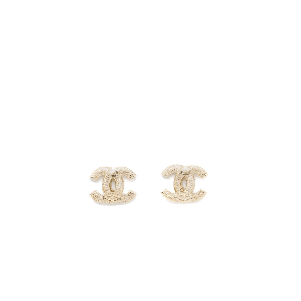 Chanel CC logo earring L