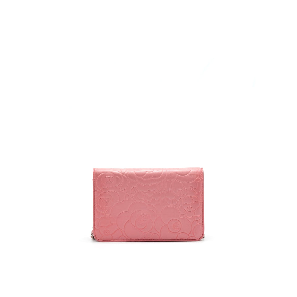 Chanel Camelia Wallet on chain Pink
