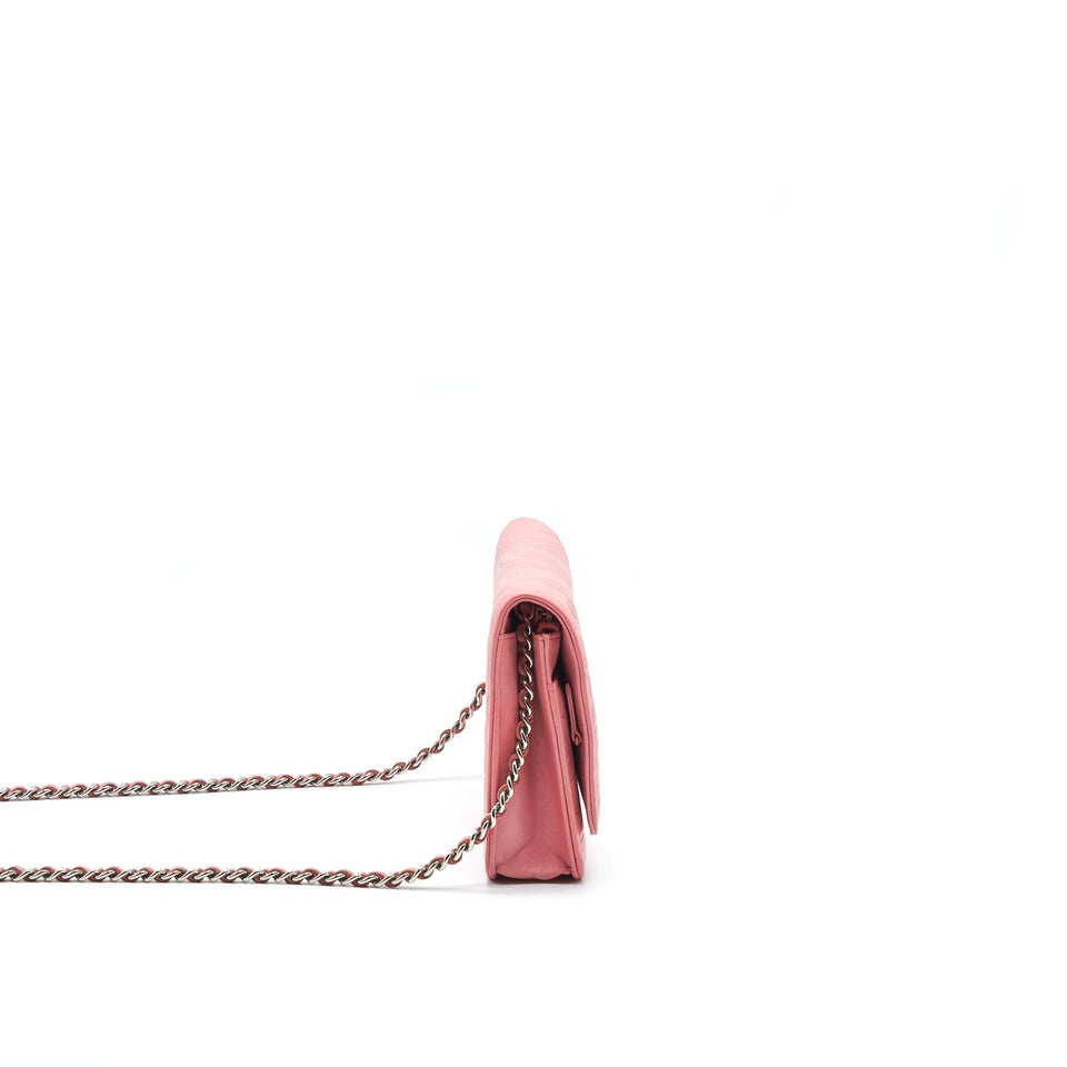 Chanel Camelia Wallet on chain Pink