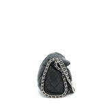 Chanel quilted leather with Chain Shoulder Bag Black