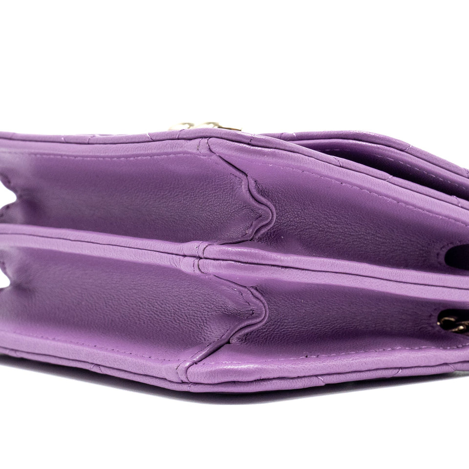 Chanel detailed top handle flap mini clutch with chain lambskin purple L (microchip)