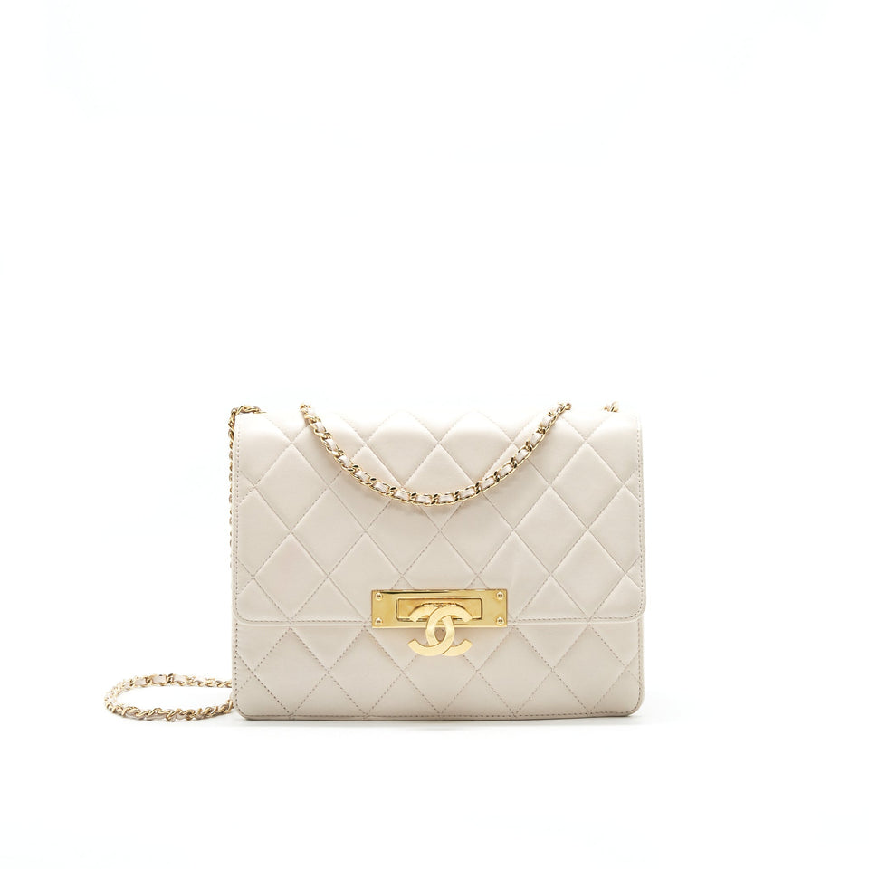 Chanel CC Logo Flap Bag With Chain Quilted Lambskin Ivory White
