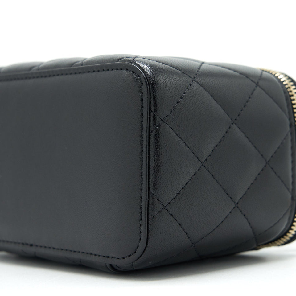 Chanel 21K top handle rectangular Vanity with chain Black L