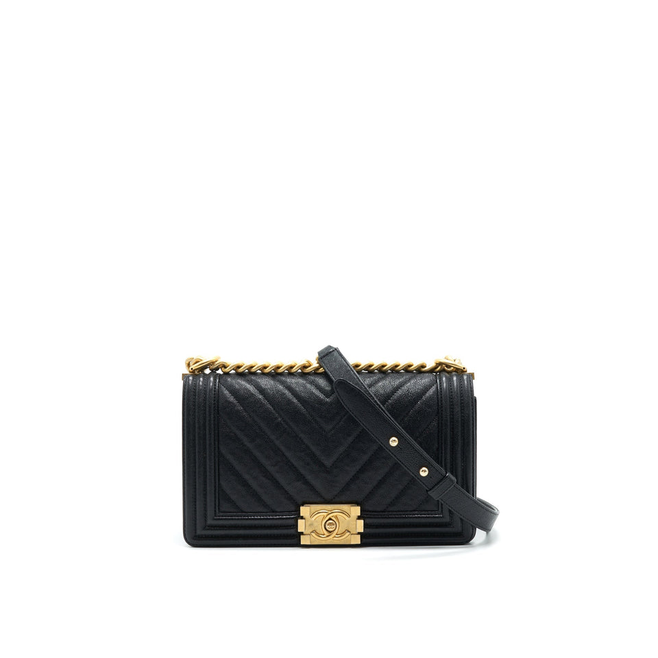 Chanel Chevron medium Boy Chanel Handbag Caviar Black