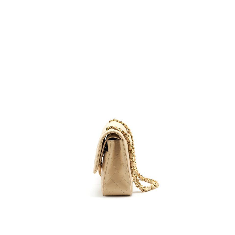 Chanel MEDIUM CLASSIC DOUBLE FLAP LAMBSKIN BEIGE WITH