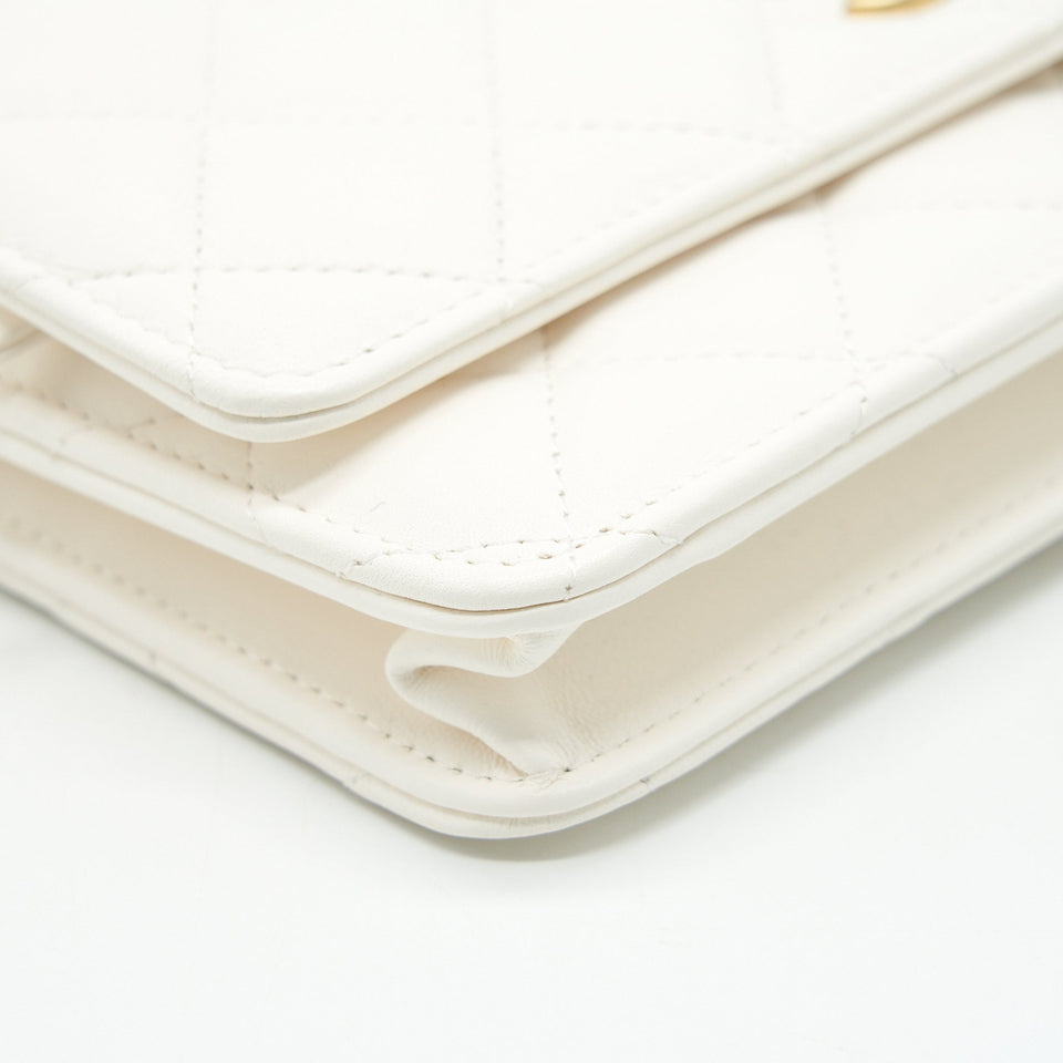 Chanel Pearl Crush Wallet on Chain White