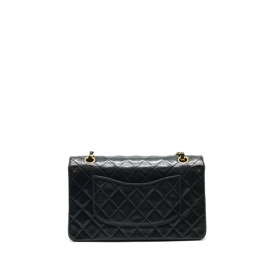 Chanel Vintage Classic Flap Medium in Black