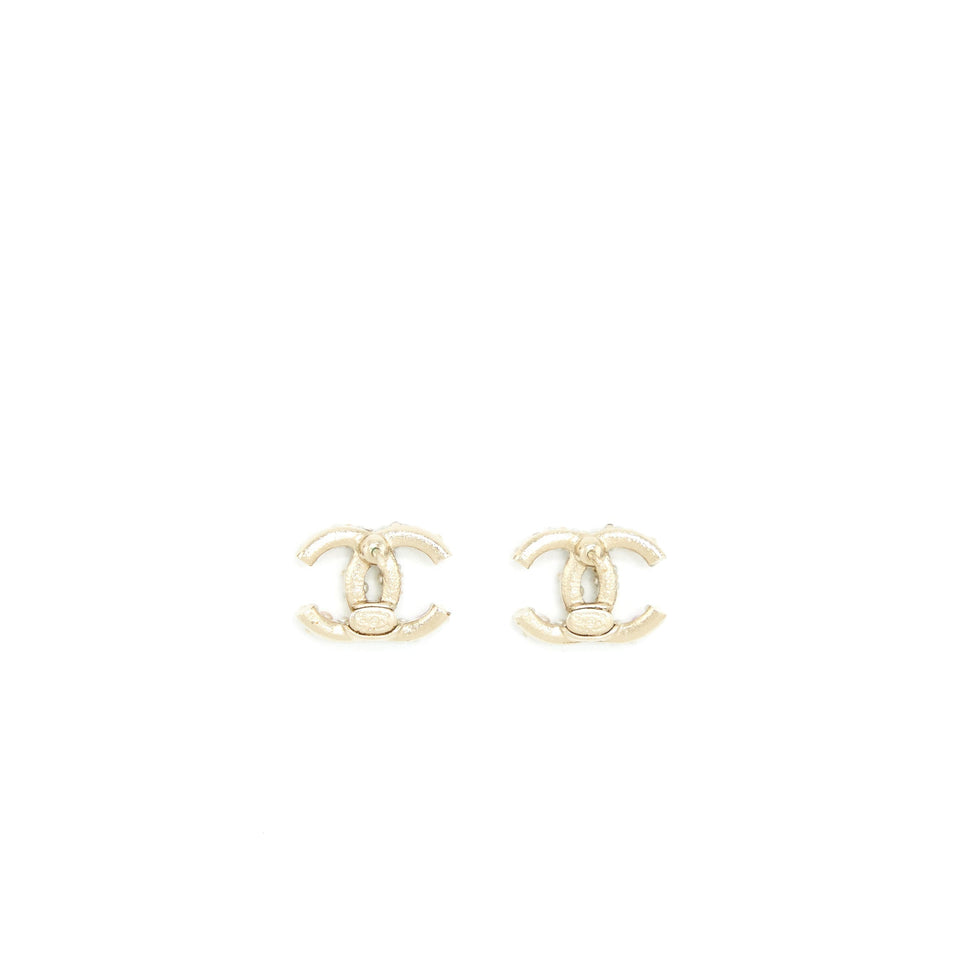 Chanel CC Pearl Earrings With Multicoloured Pearls L