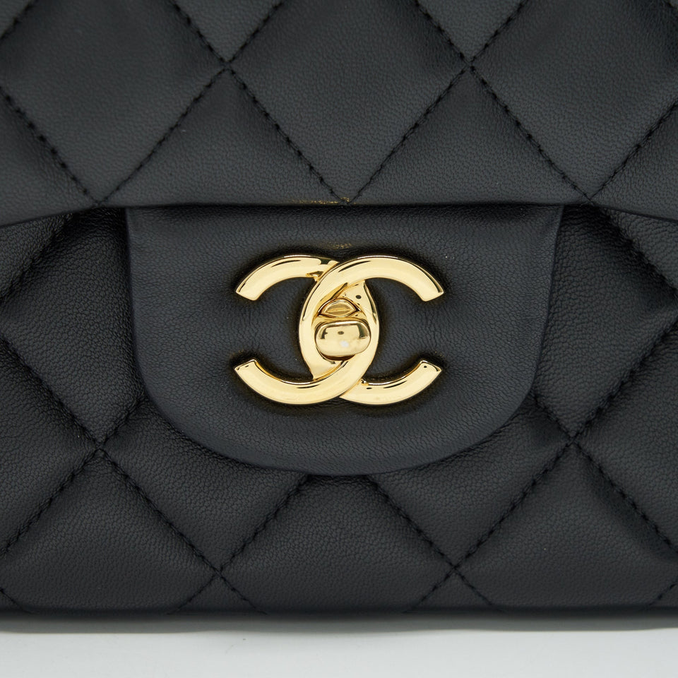 Chanel Jumbo Classic Double Flap Bag Lambskin Black