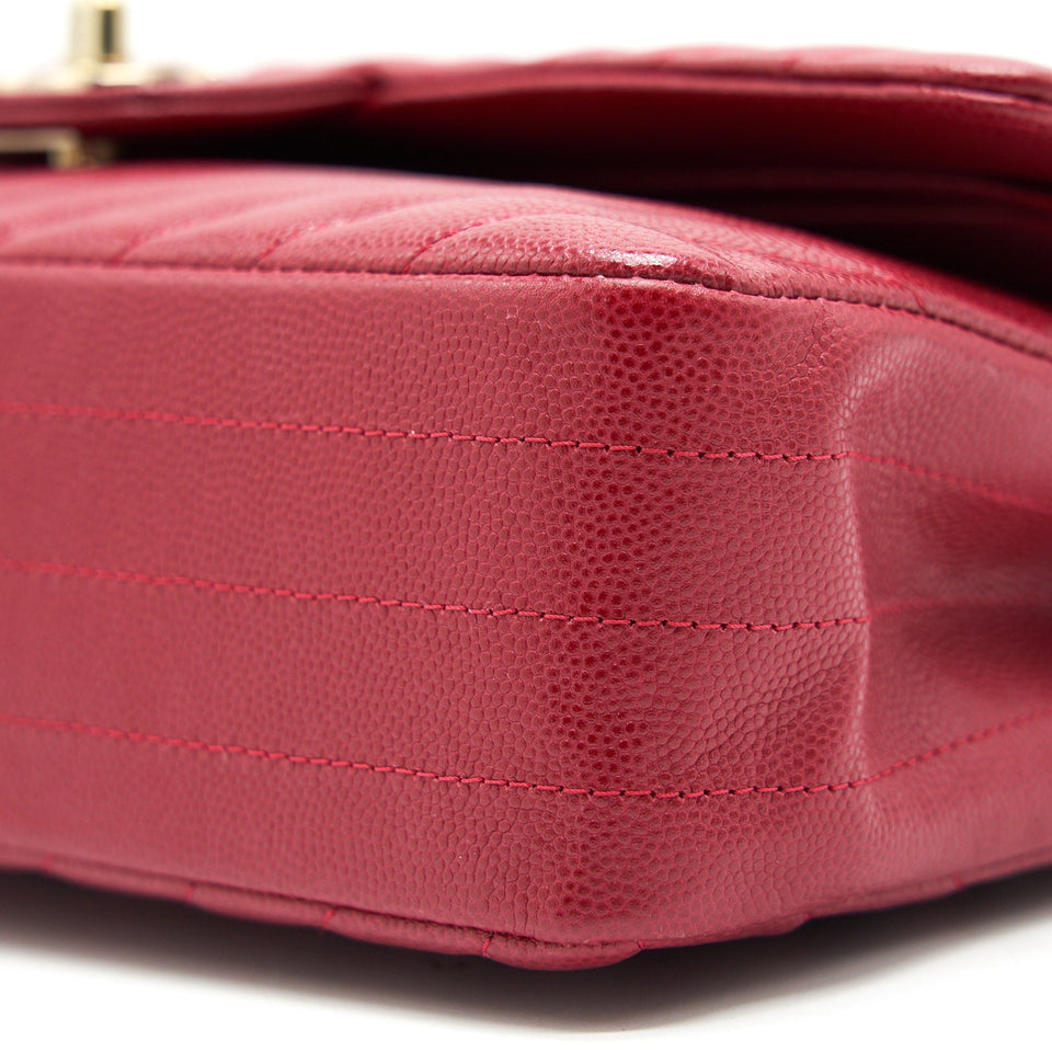 Chanel Medium Classic Double Flap caviar Raspberry Red with L