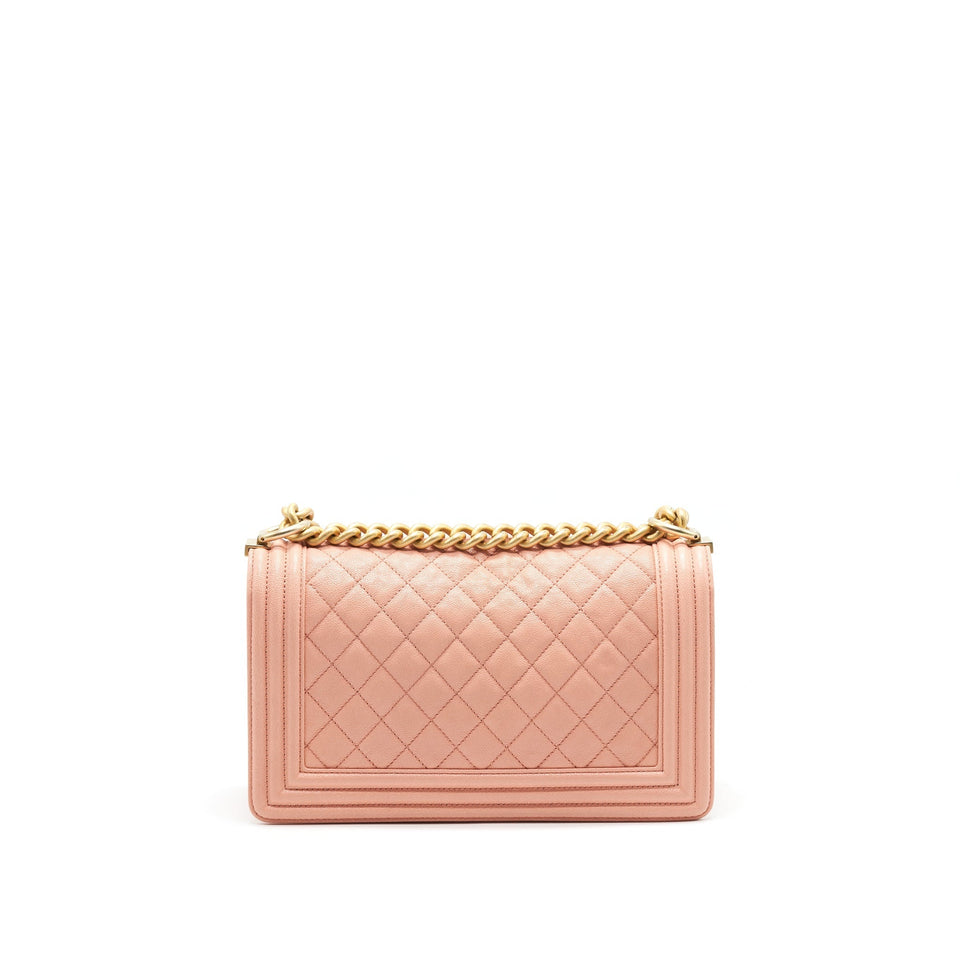 Chanel MEDIUM BOY Chanel BAG CAVIAR PINK