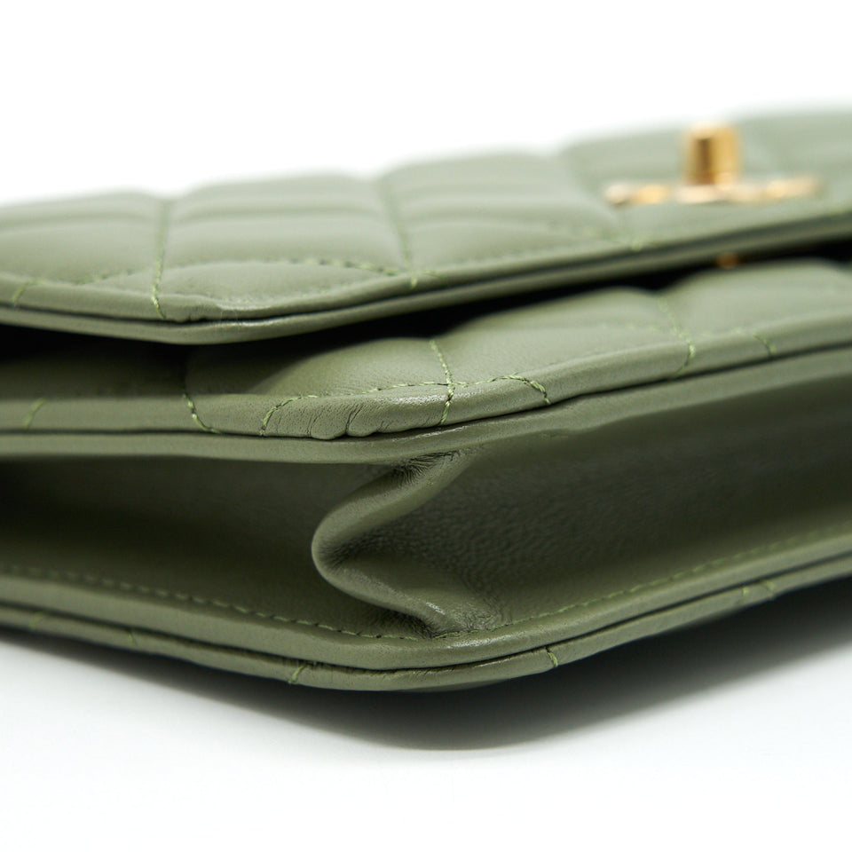 Chanel 21B Green  Pearl Crush Wallet On Chain