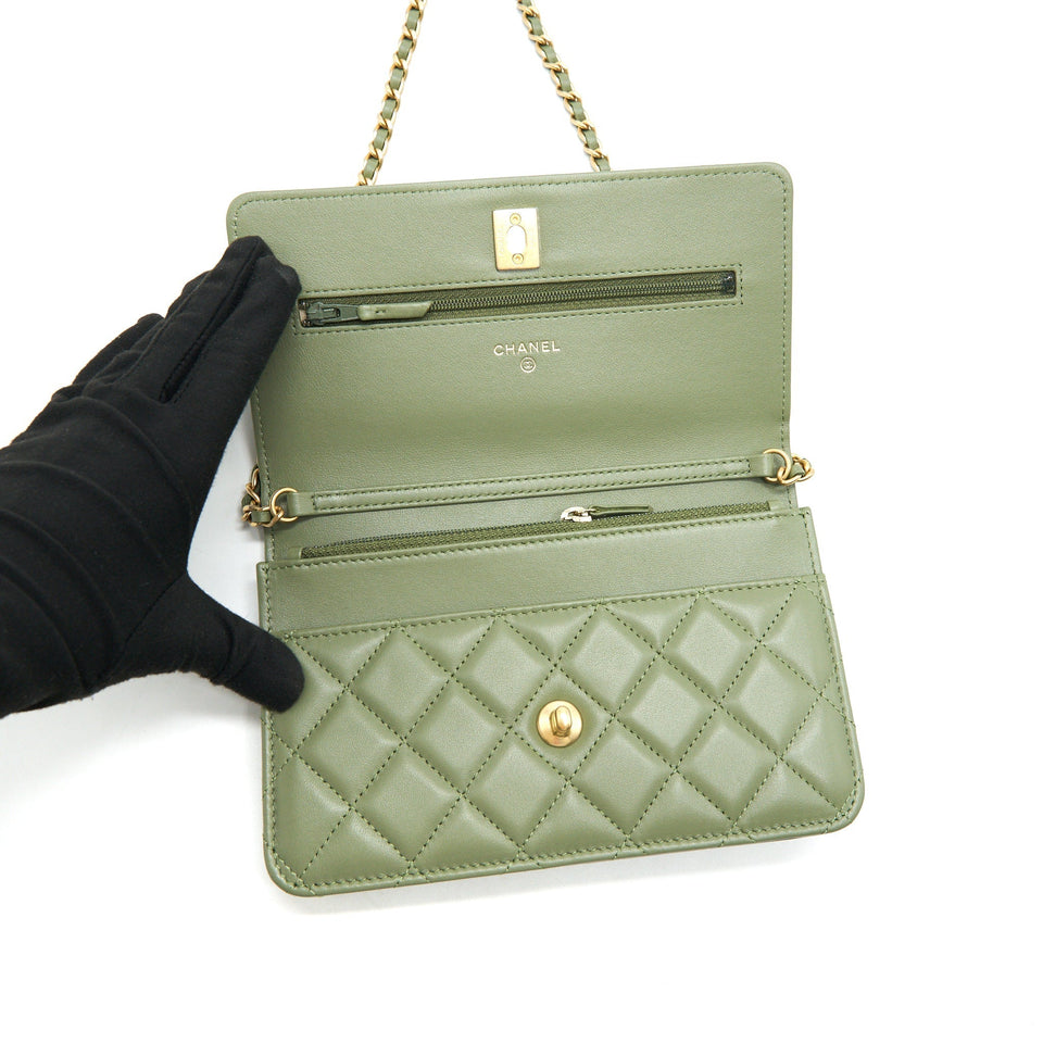 Chanel 21B Green  Pearl Crush Wallet On Chain