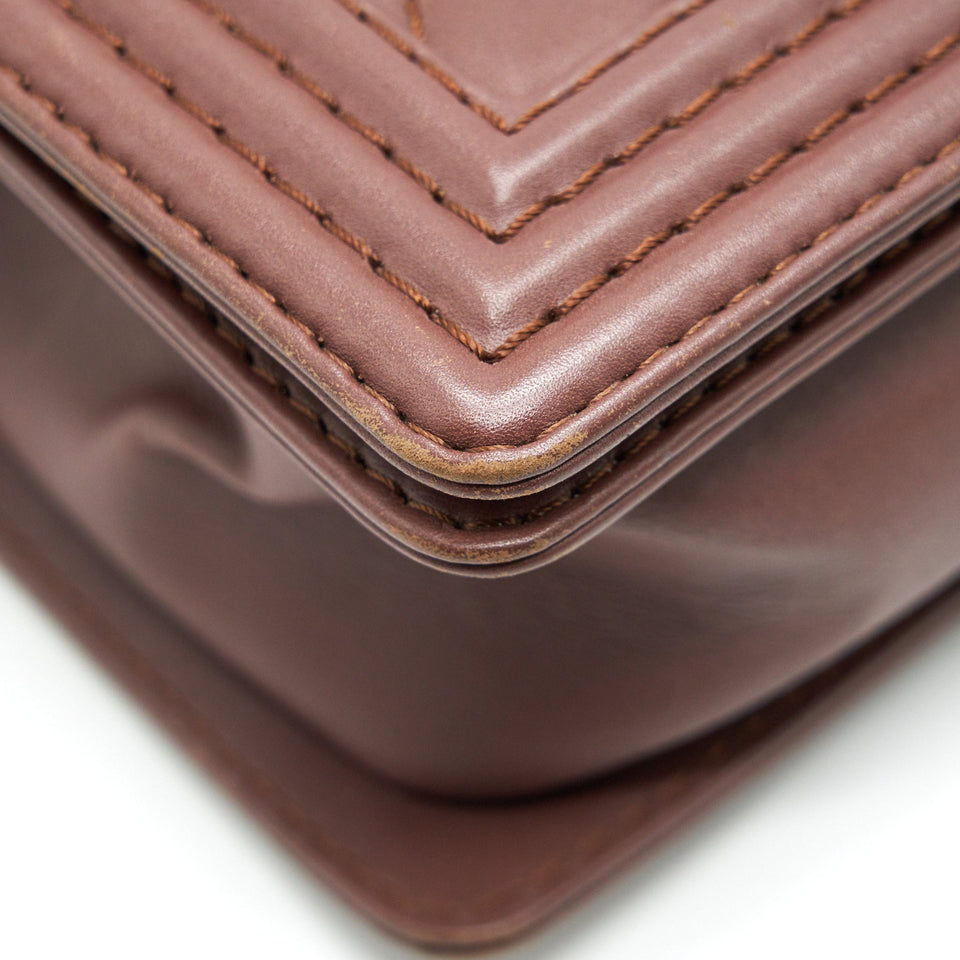 Chanel MEDIUM BOY Chanel BAG CHOCOLATE BROWN