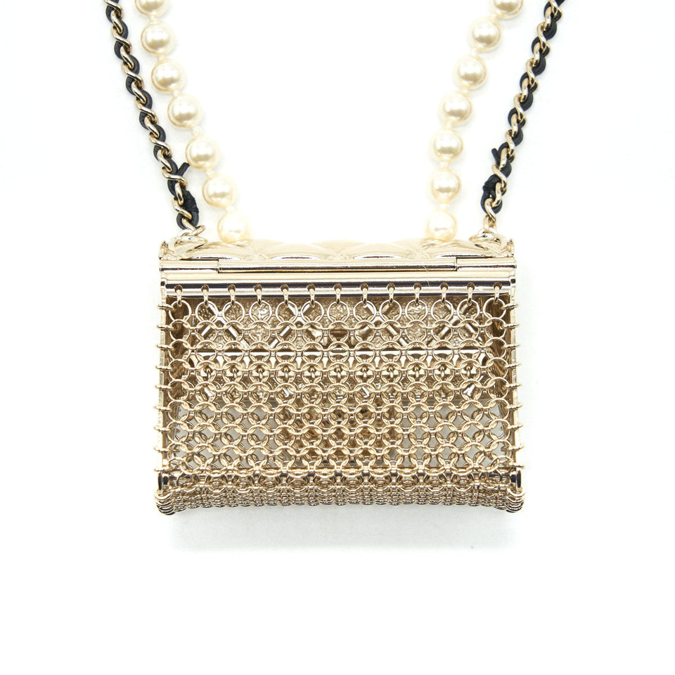 Chanel the long Necklace With Chain and Pearl