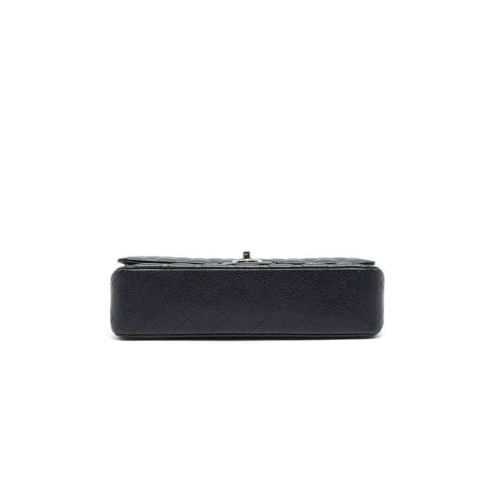Chanel MEDIUM CLASSIC DOUBLE FLAP CAVIER