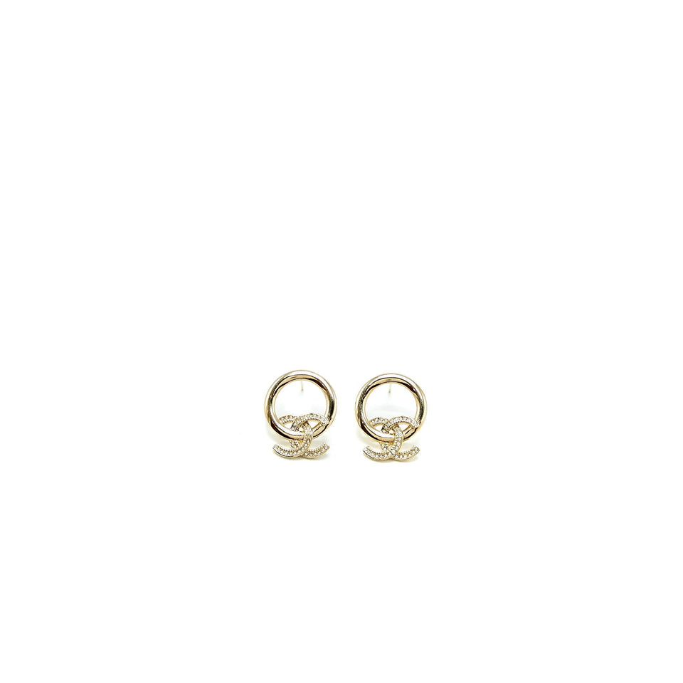 Chanel 22K Round CC Logo Earring Light Gold Tone