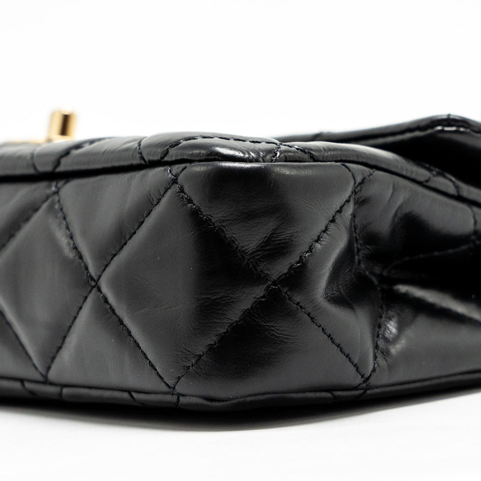 Chanel 23A quilted flap clutch calfskin black L (microchip)