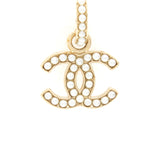 Chanel CC logo With Pearl Drop Earrings