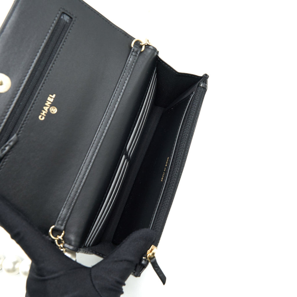 Chanel Giant Pearl Crush Wallet On Chain Black
