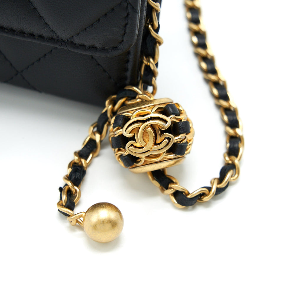 Chanel Pearl Crush Clutch With Chain Lambskin Black