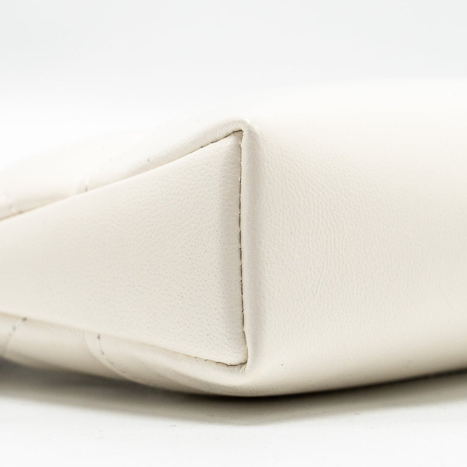 Chanel Mini 31 Clutch with Chain Shiny Calfskin White L (Microchip)