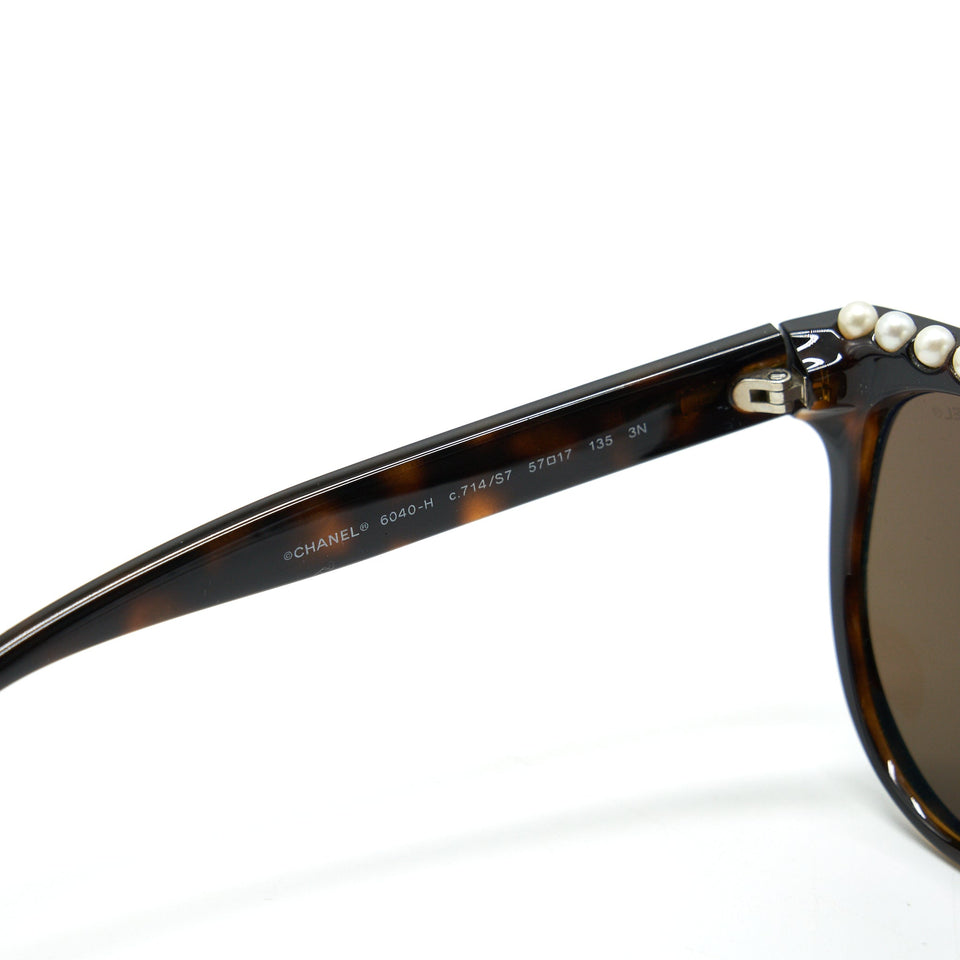 Chanel Sunglasses With Pearls