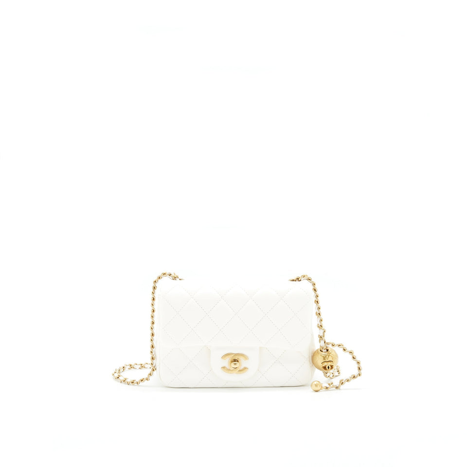 Chanel 21B Pearl Crush Square mini flap Bag White